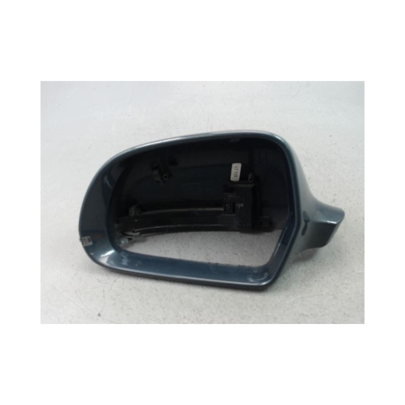 CARENAGE RETROVISEUR EXTERIEUR GAUCHE AUDI A4