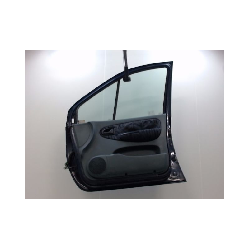 PORTE AVANT DROIT RENAULT MEGANE SCENIC MONOSP. I Phase 1 1996-1999