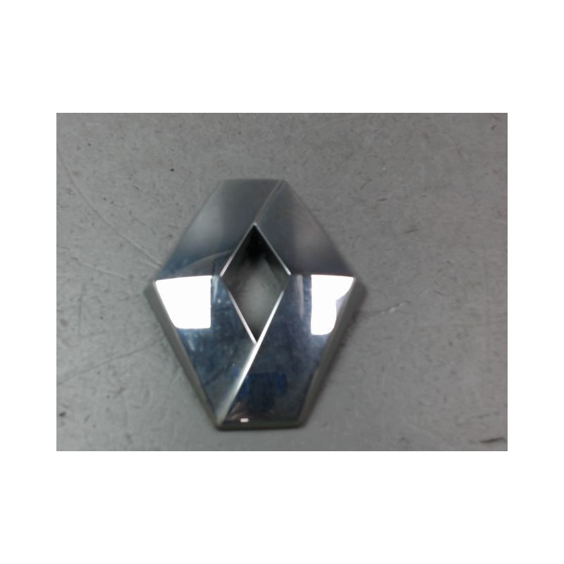SIGLE CALANDRE RENAULT CLIO III Phase 2 2009-2014