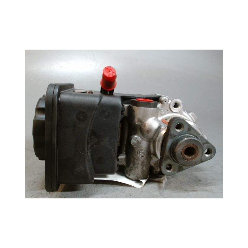POMPE DIRECTION ASSISTEE B.M.W. SERIE 3