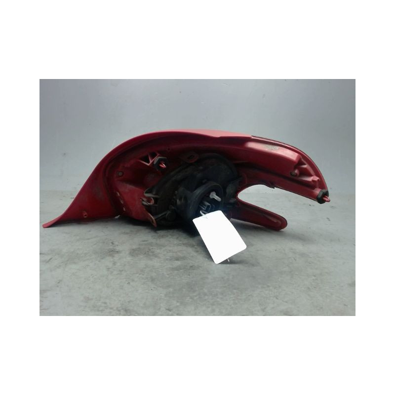 FEU ARRIERE GAUCHE  PEUGEOT 208