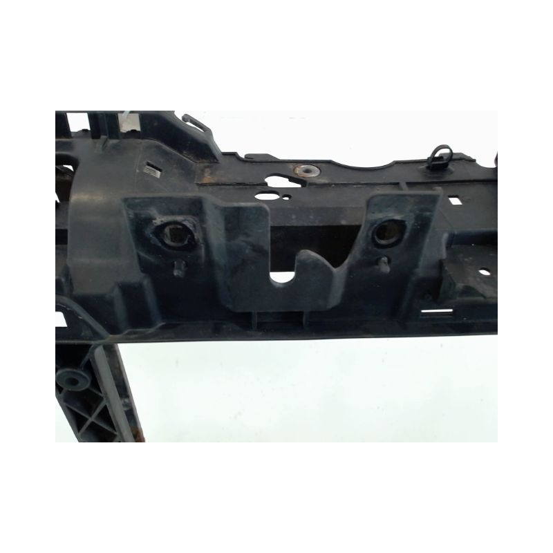 FACE AVANT FORD FIESTA