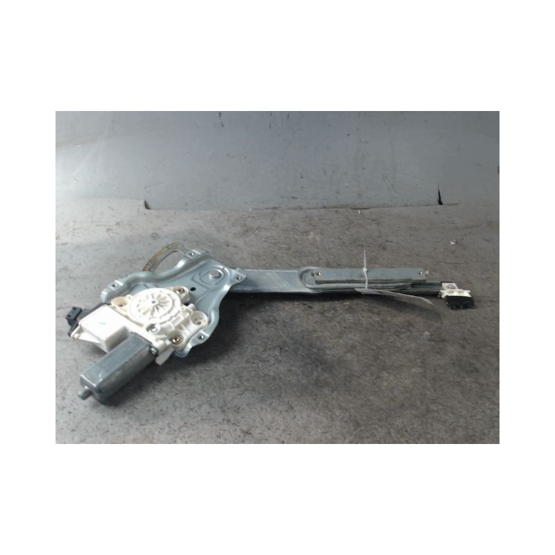 MECANISME+MOTEUR LEVE-GLACE AVANT GAUCHE TOYOTA COROLLA 2004-
