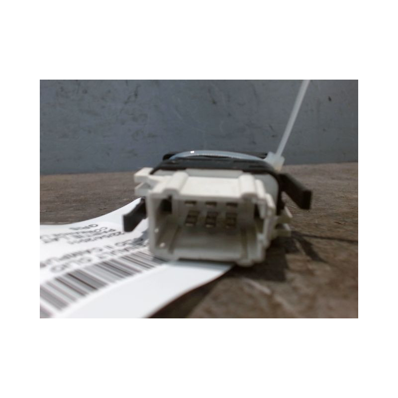 COMMANDE LEVE-GLACE PORTE AVD RENAULT CLIO II CAMPUS 06-