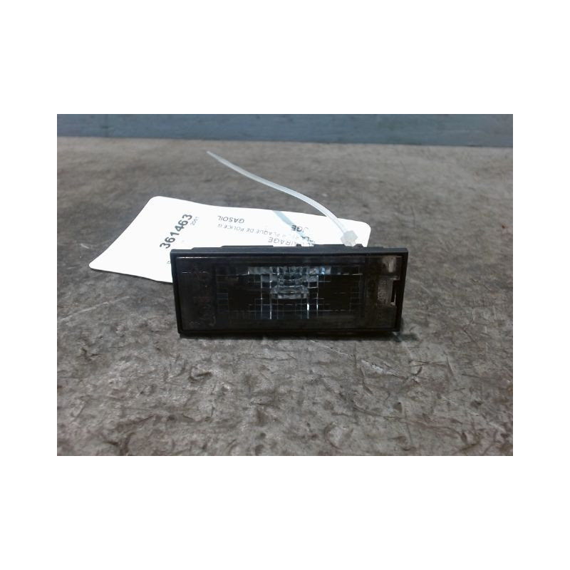 ECLAIREUR PLAQUE DE POLICE GAUCHE RENAULT MEGANE III 2008-
