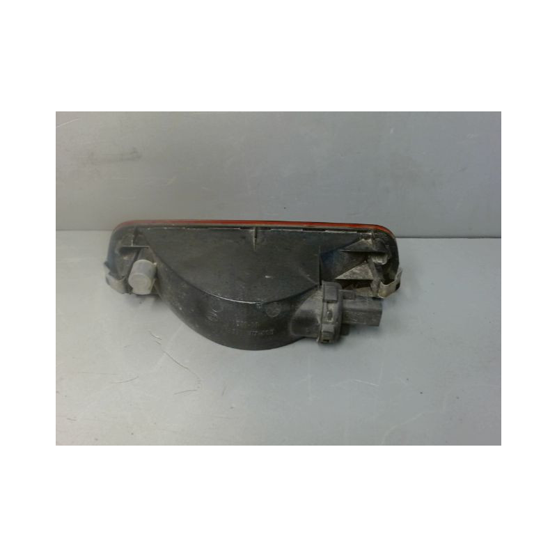 FEU BROUILLARD CENTRAL ARRIERE NISSAN MICRA