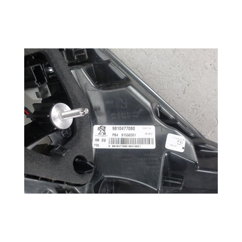 FEU ARRIERE DROIT PEUGEOT 3008