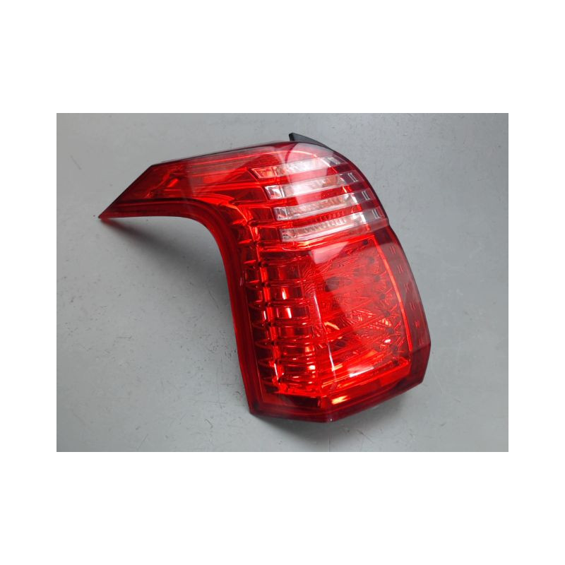 FEU ARRIERE GAUCHE  PEUGEOT 5008