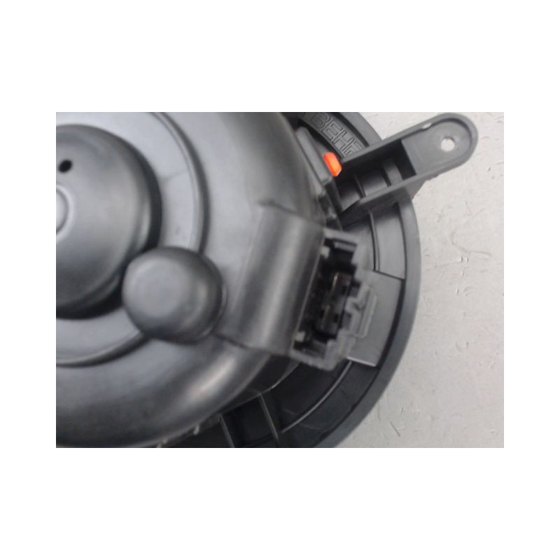 MOTEUR VENTILATEUR CHAUFFAGE PEUGEOT 5008
