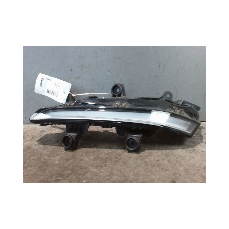 FEUX POSITION DROIT PEUGEOT 2008
