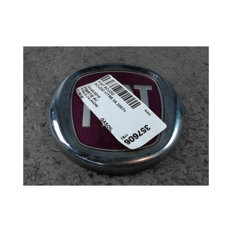 SIGLE CALANDRE FIAT SCUDO VITRE 2007-