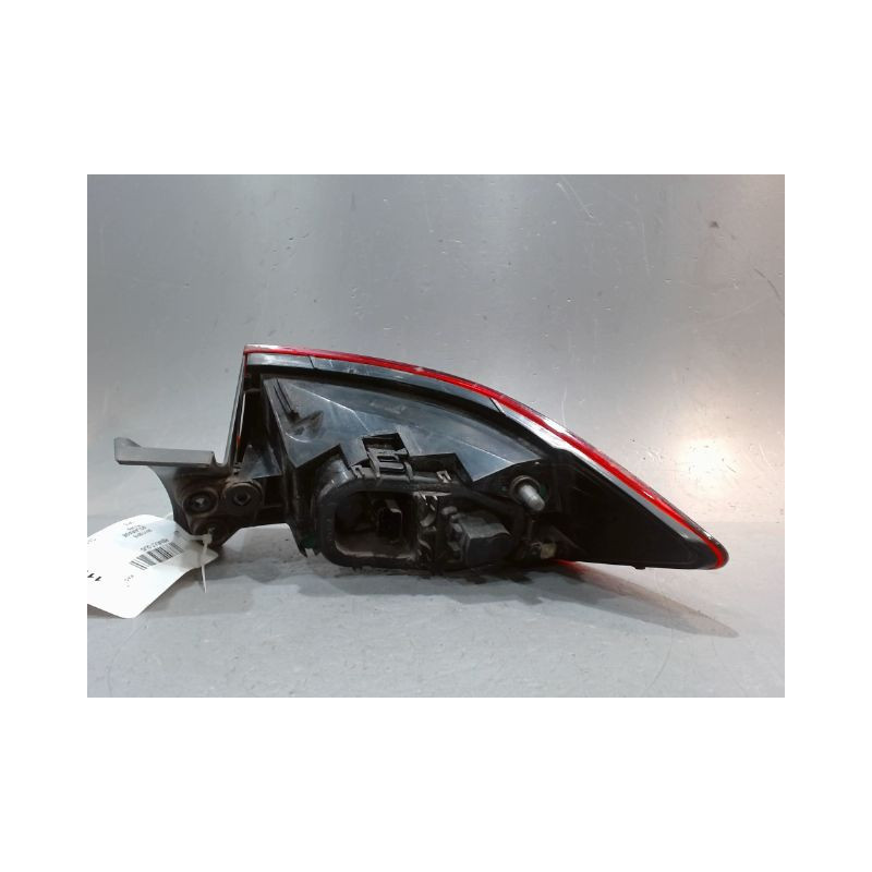 FEU ARRIERE GAUCHE  RENAULT CLIO