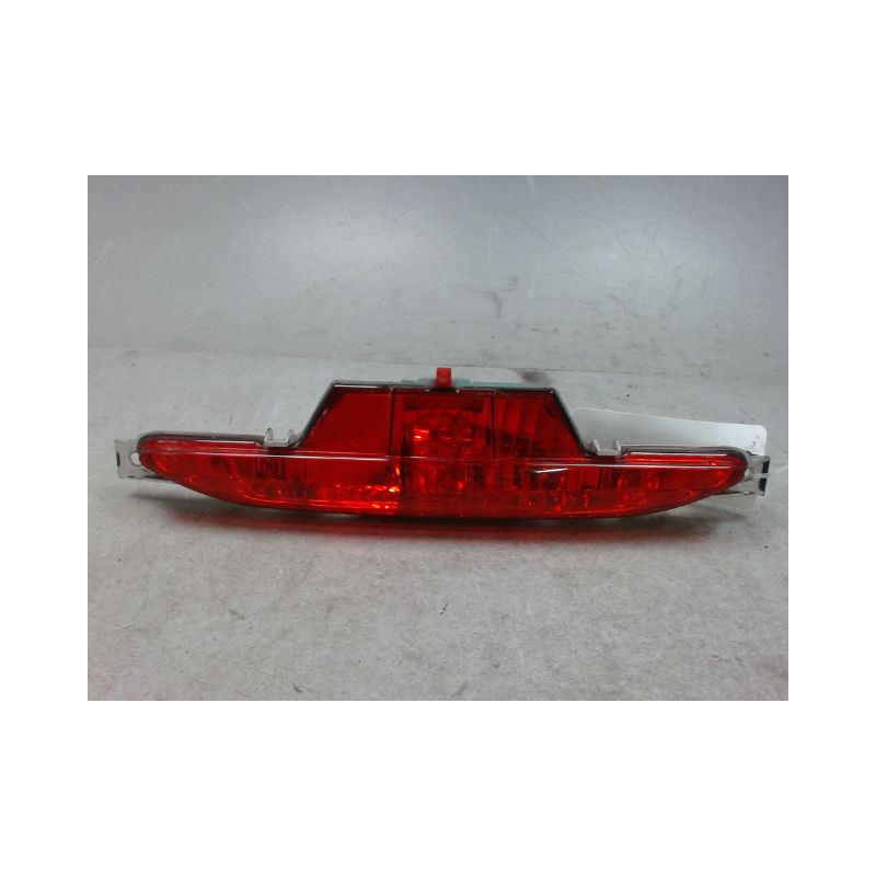 FEU BROUILLARD CENTRAL ARRIERE PEUGEOT 208