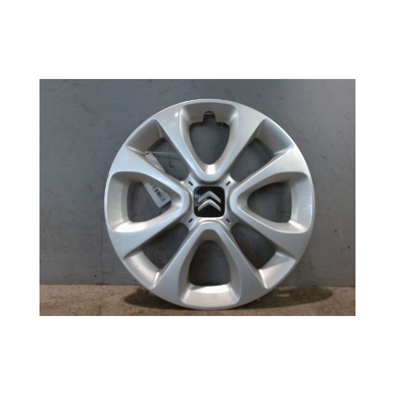 ENJOLIVEUR DE ROUE CITROEN C3 2009-