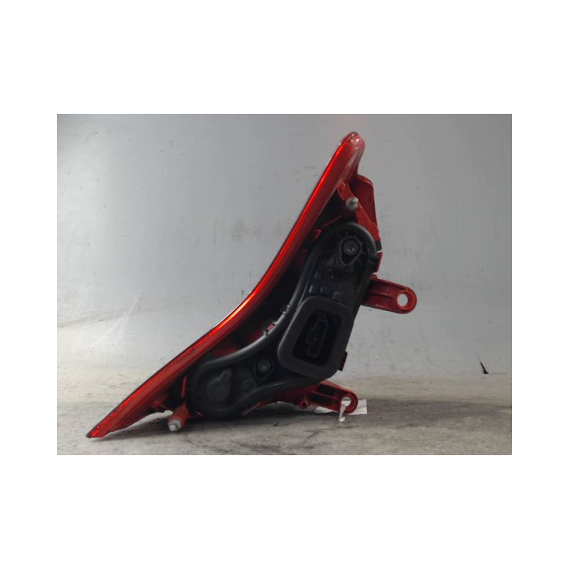 FEU ARRIERE DROIT PEUGEOT 3008 2009-