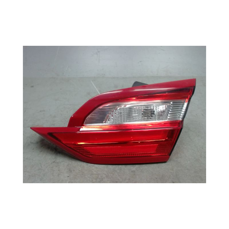 FEU ARRIERE INTERIEUR DROIT FORD FIESTA