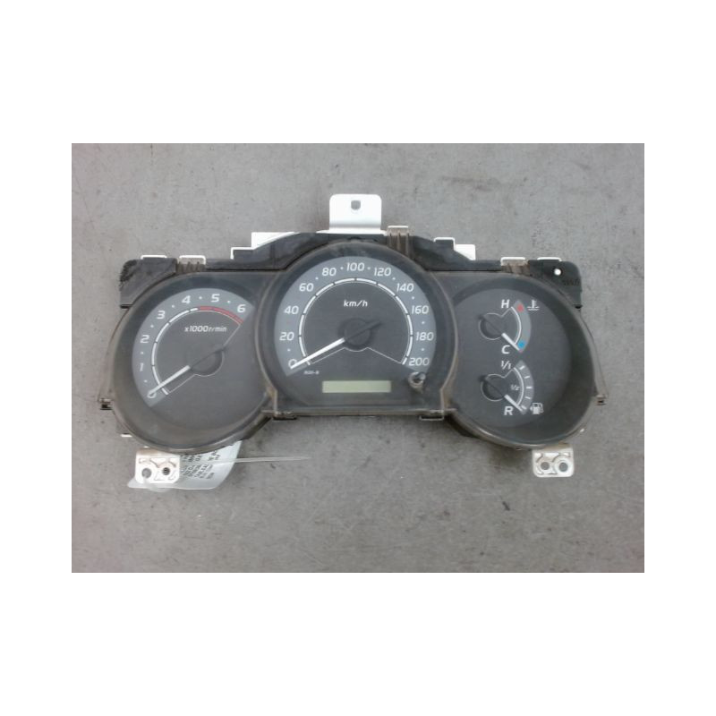BLOC COMPTEURS TOYOTA HILUX SIMPLE CABINE 2006-