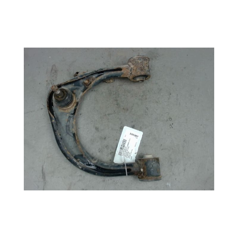 TRIANGLE SUPERIEUR AVANT GAUCHE TOYOTA HILUX SIMPLE CABINE 2006-