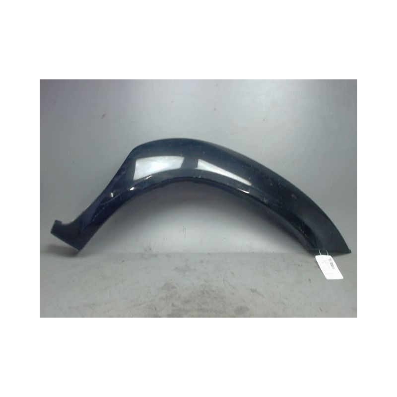 ELARGISSEUR AILE AVANT DROIT TOYOTA HILUX SIMPLE CABINE 2006-