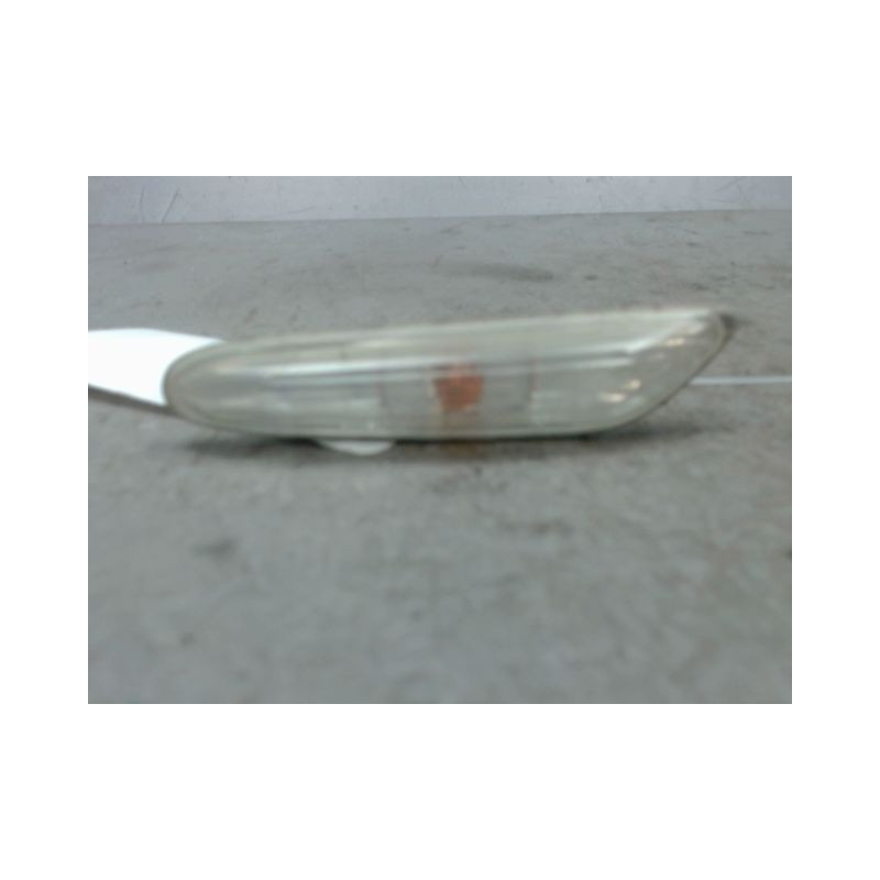 REPETITEUR AILE DROIT B.M.W. SERIE 3