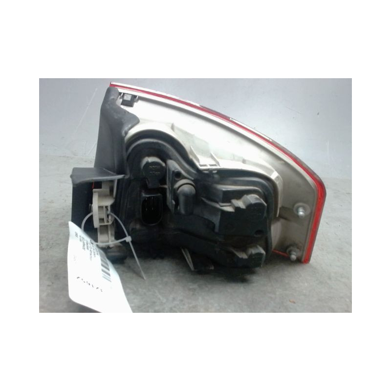 FEU ARRIERE GAUCHE  AUDI A4 2004-