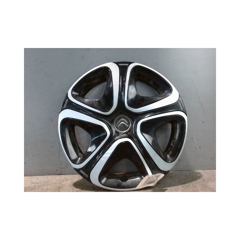 ENJOLIVEUR DE ROUE CITROEN C3 AIRCROSS