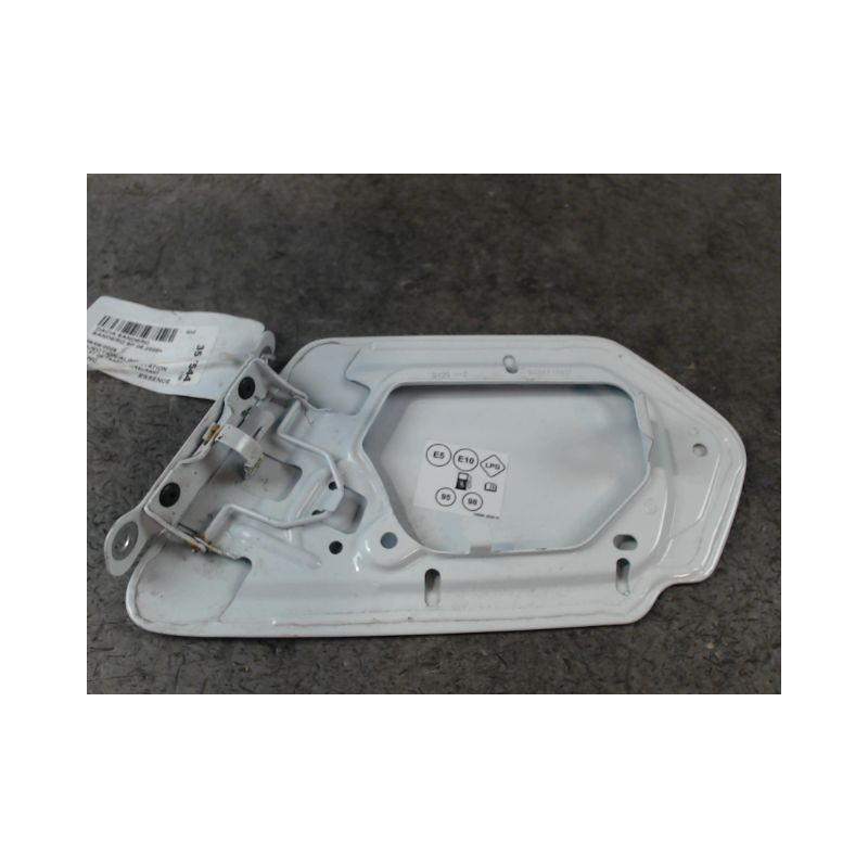 VOLET DE TRAPPE CARBURANT DACIA SANDERO 2008-