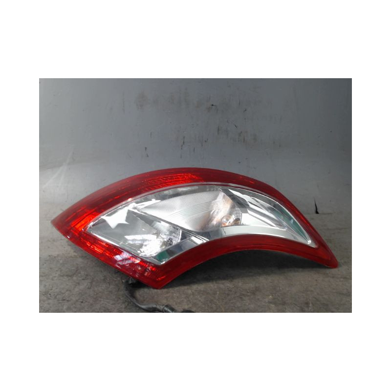 FEU ARRIERE DROIT SUZUKI SWIFT