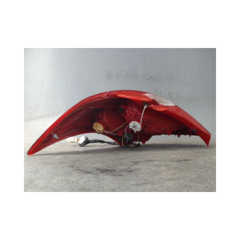 FEU ARRIERE DROIT SUZUKI SWIFT