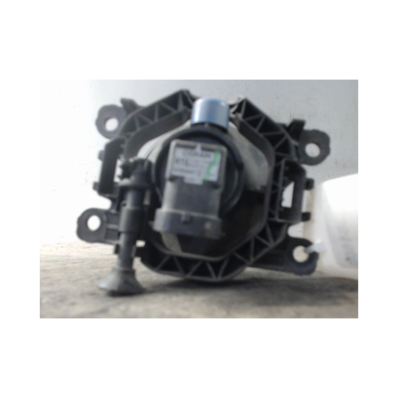 PHARE ANTIBROUILLARD AVANT DROIT RENAULT CLIO IV
