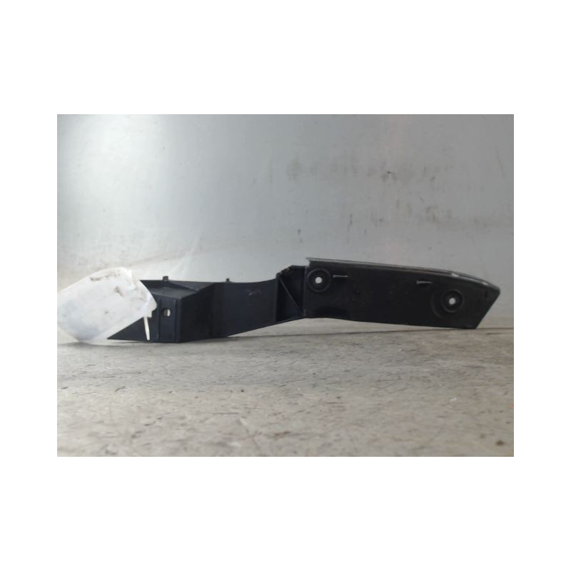 SUPPORT PARE-CHOC AVD VOLKSWAGEN POLO 99-2001