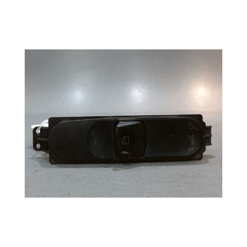 COMMANDE LEVE-GLACE PORTE AVD MERCEDES VITO