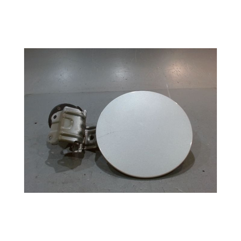 VOLET DE TRAPPE CARBURANT TOYOTA AURIS