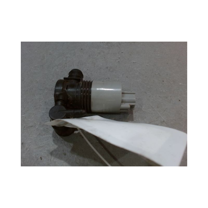 POMPE LAVE-GLACE AVANT TOYOTA AURIS
