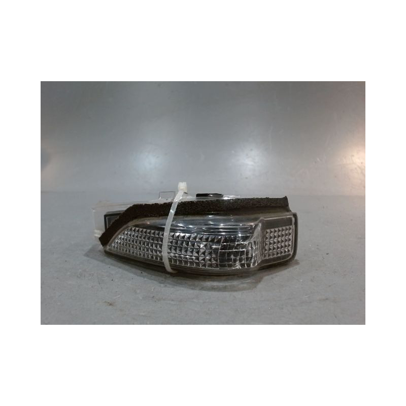 REPETITEUR RETROVISEUR GAUCHE TOYOTA AURIS
