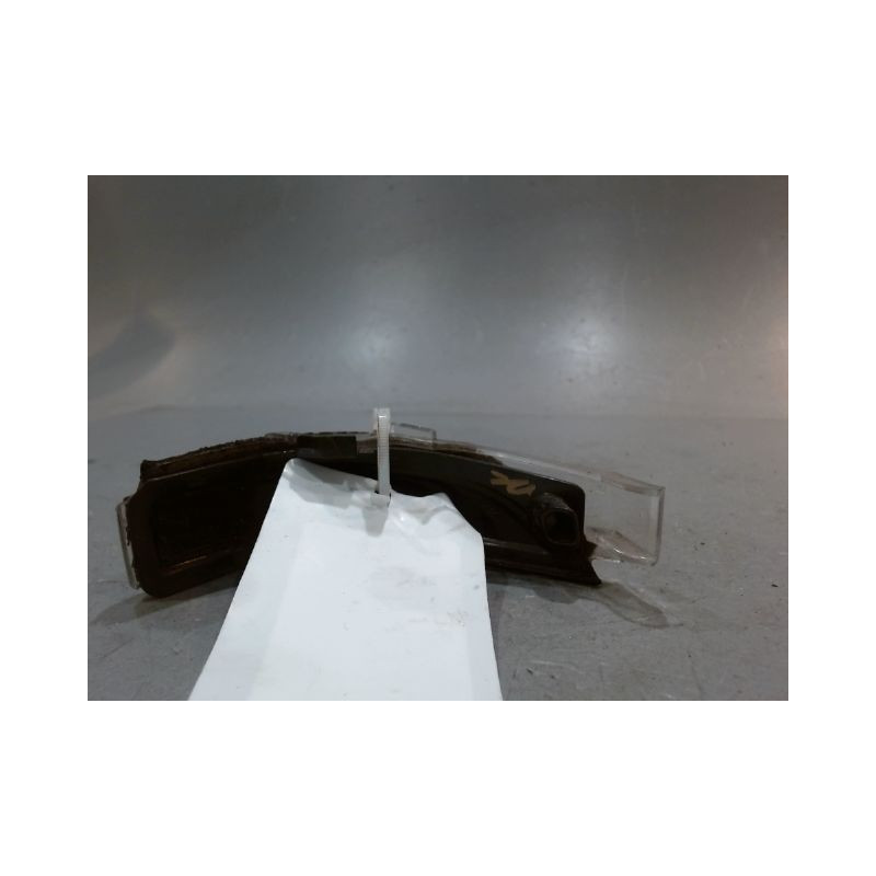 REPETITEUR RETROVISEUR GAUCHE TOYOTA AURIS