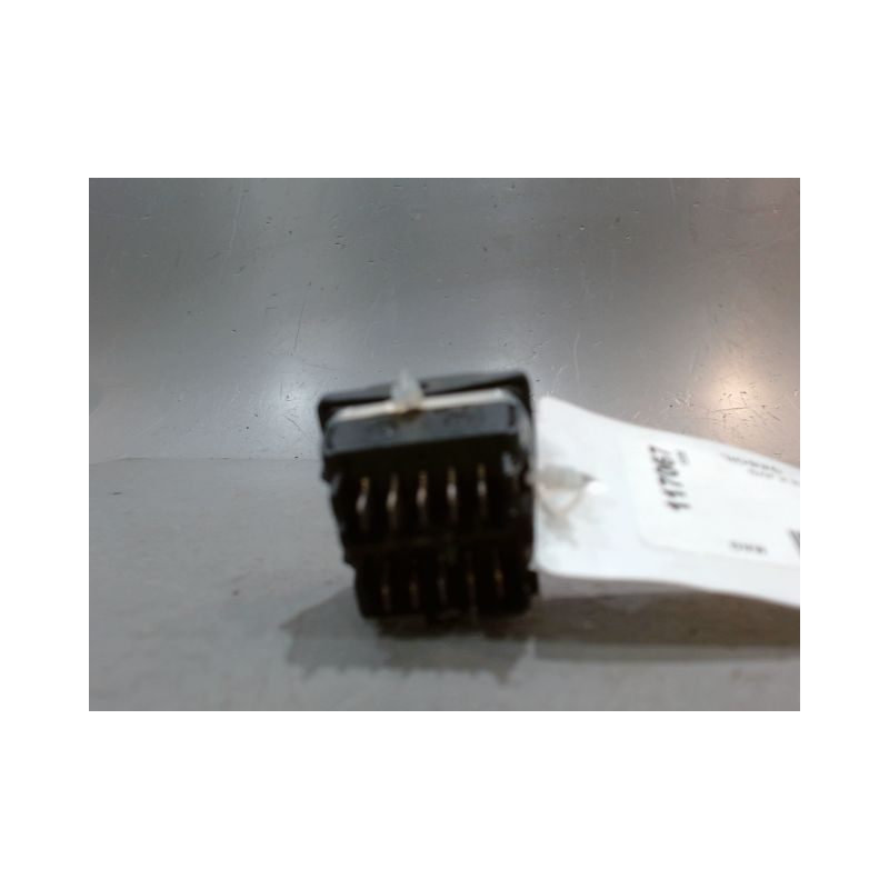COMMANDE LEVE-GLACE PORTE AVG PEUGEOT 306