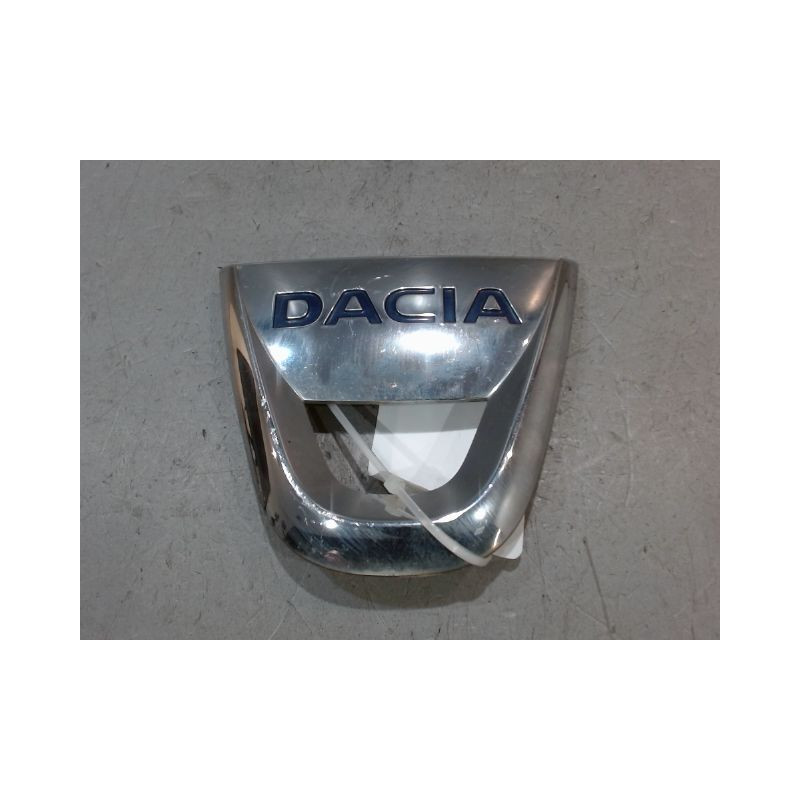 SIGLE CALANDRE DACIA SANDERO