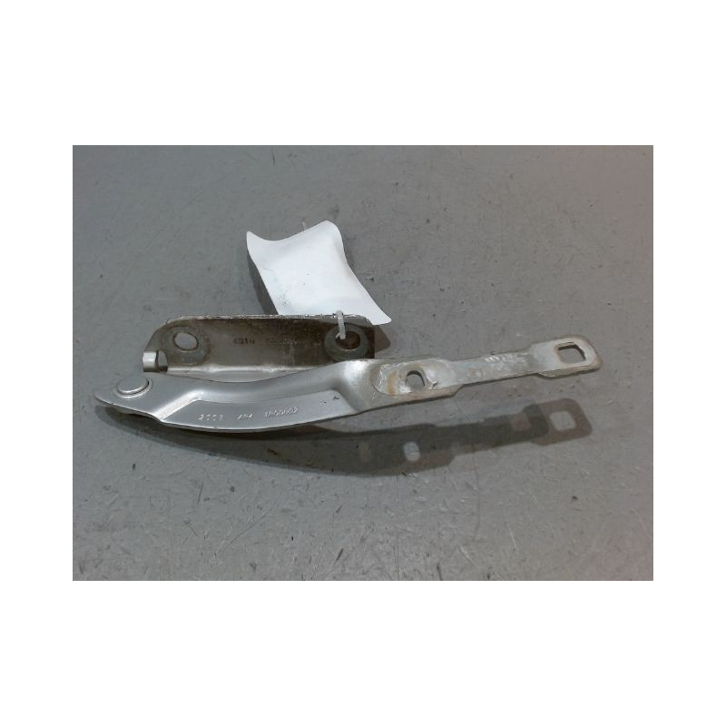 COMPAS DROIT CAPOT DACIA SANDERO