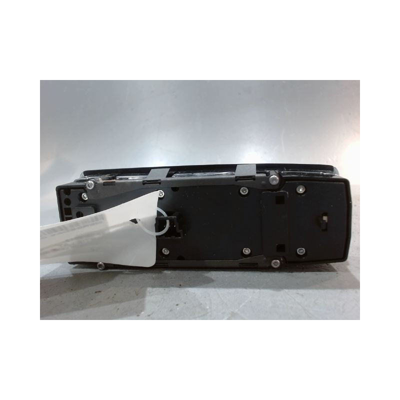 COMMANDE LEVE-GLACE PORTE AVG MERCEDES CLASSE B