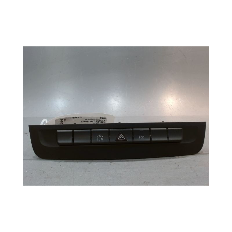 BOUTON DE WARNING MERCEDES CLASSE B