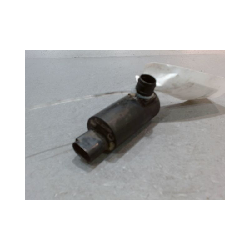 POMPE LAVE-GLACE AVANT TOYOTA YARIS