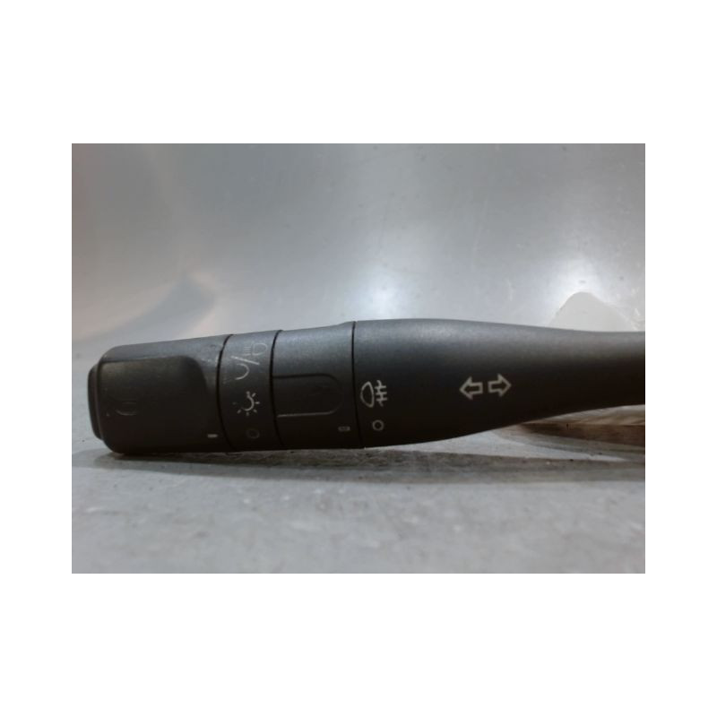 COMMANDE CLIGNOTANT PEUGEOT 106