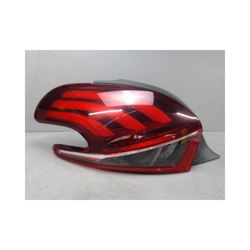 FEU ARRIERE GAUCHE  PEUGEOT 208
