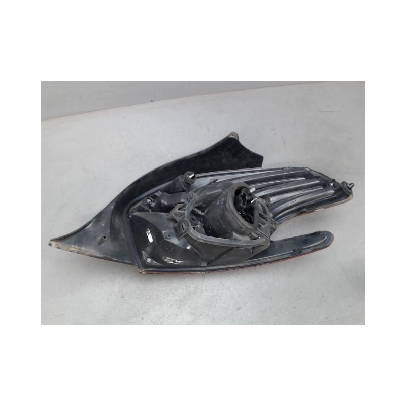 FEU ARRIERE GAUCHE  PEUGEOT 208