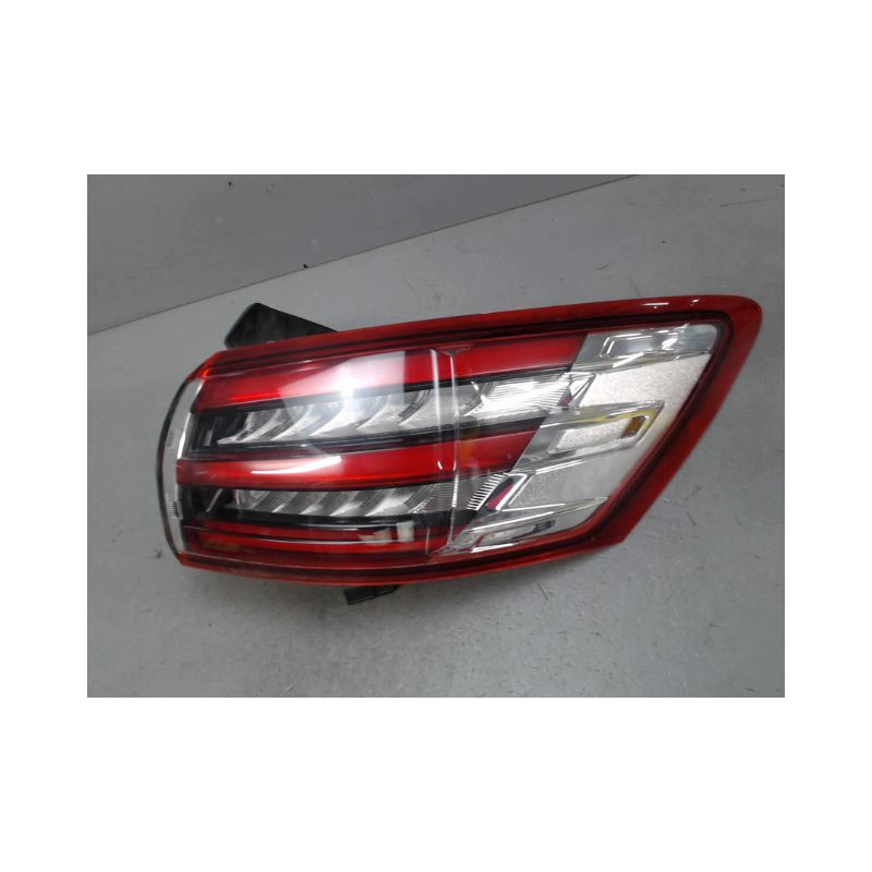 FEU ARRIERE DROIT FORD S-MAX