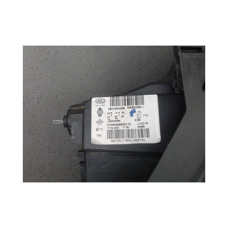PHARE DROIT RENAULT CLIO