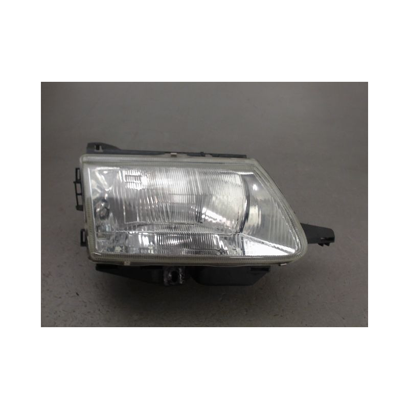 PHARE DROIT CITROEN SAXO