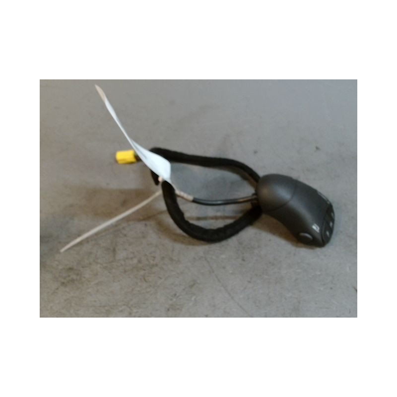 COMMANDE AUTORADIO DACIA SANDERO 2008-