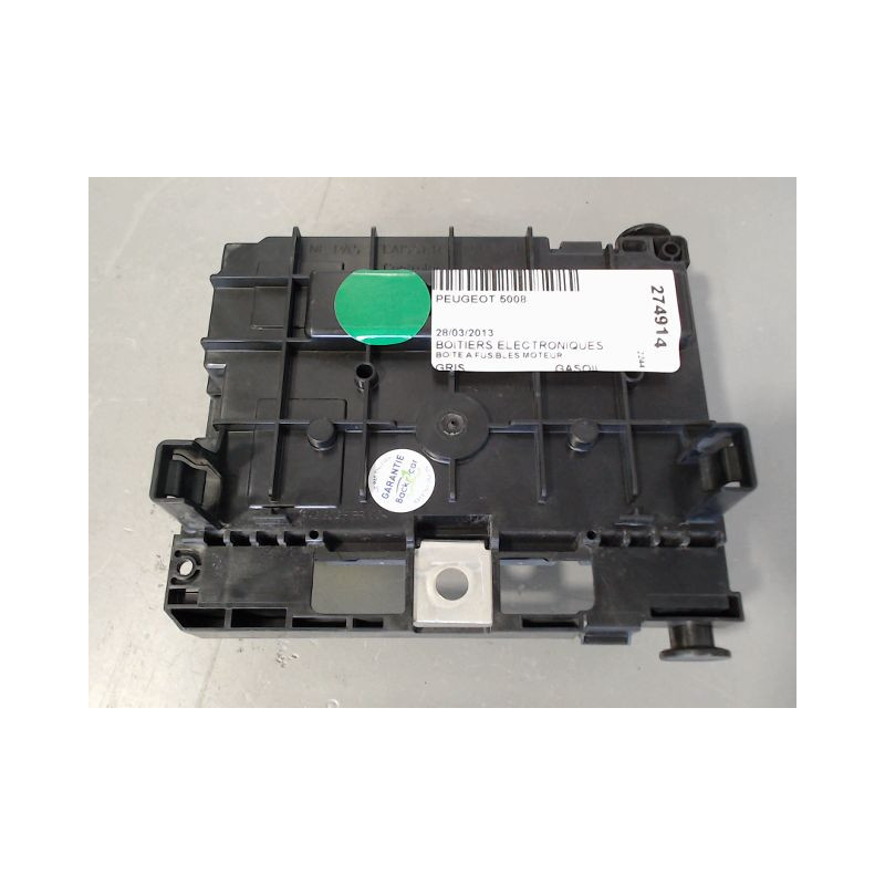 BOITE A FUSIBLES PEUGEOT 5008
